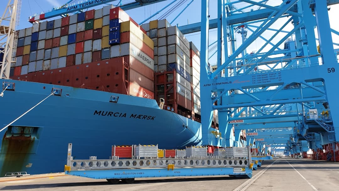 Global Order Management: How to Track & Manage Inventory Across Borders