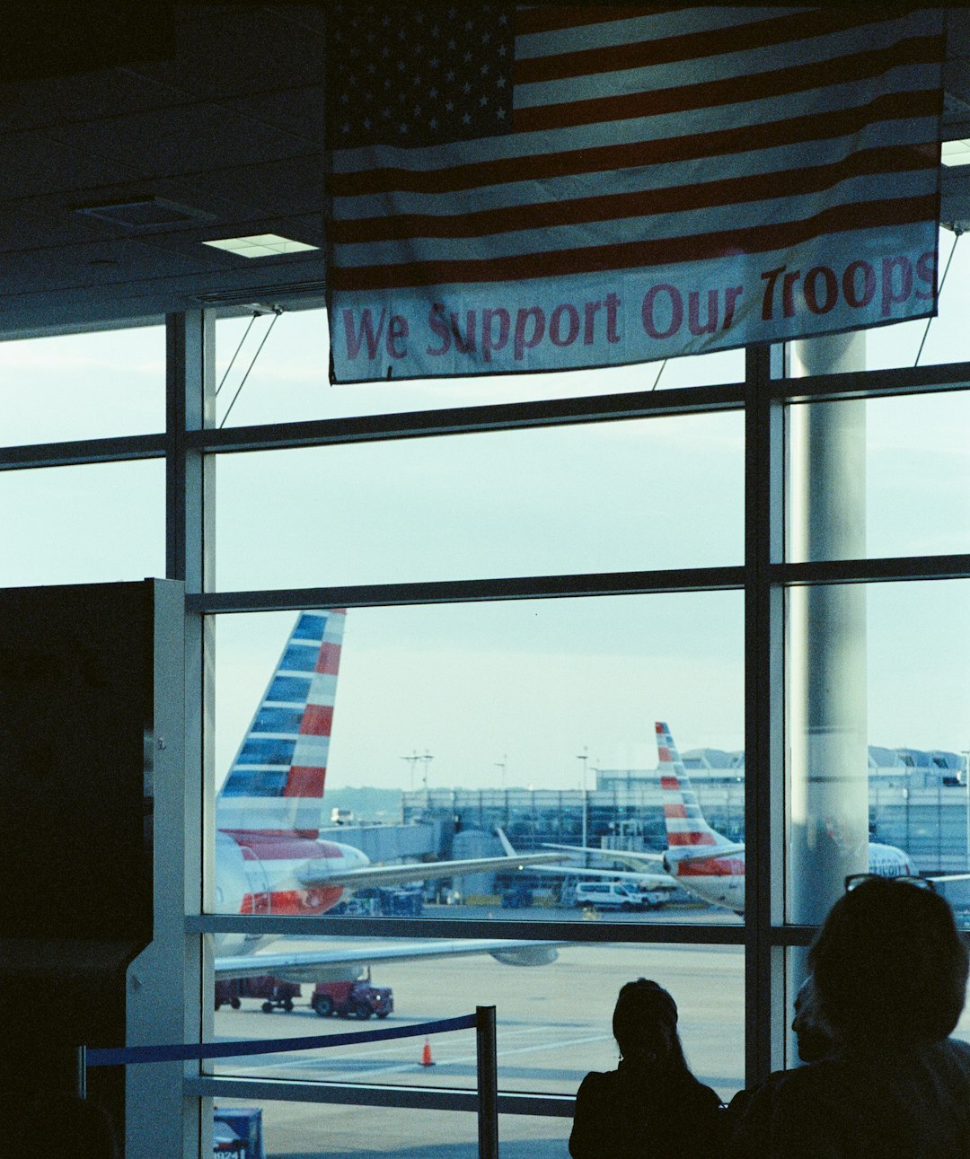 Does Southwest Allow Carry-On Bags? Rules Explained